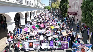Colectivos, asociaciones feministas, grupos de amigos o incluso de manera individual, ya se alistan para salir a las calles del Estado de México y exigir, entre otras cosas, un alto a la violencia de género, feminicidios, desapariciones, aborto legal y equidad de género. Foto: La Jornada