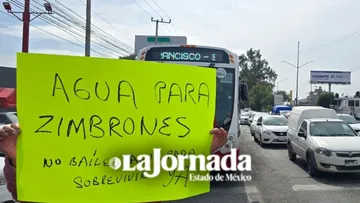 Habitantes de Zimbrones bloquearon la av. Adolfo López Mateos en demanda de agua potable