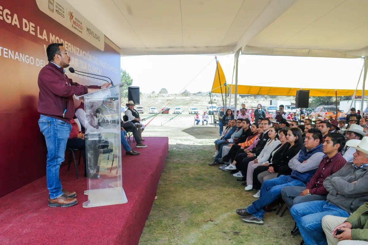 Delfina Gómez entrega un nuevo camino para Tenango del Valle