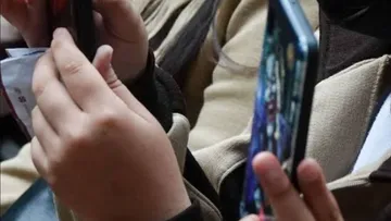 Celulares en primaria y secundaria estarán prohibidos