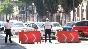 Trabajos crean caos vehicular en esta parte del centro de Toluca