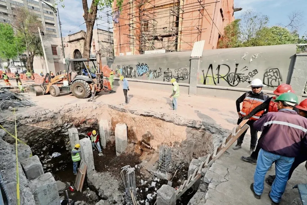 [FOTOS] CDMX tiene nueva zona arqueológica tras hallazgo del INAH en Calzada Flotante, corredor peatonal al Metro Chabacano
