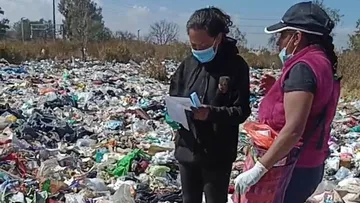 Madres buscadoras realizan jornada en tiradero del bordo de Xochiaca