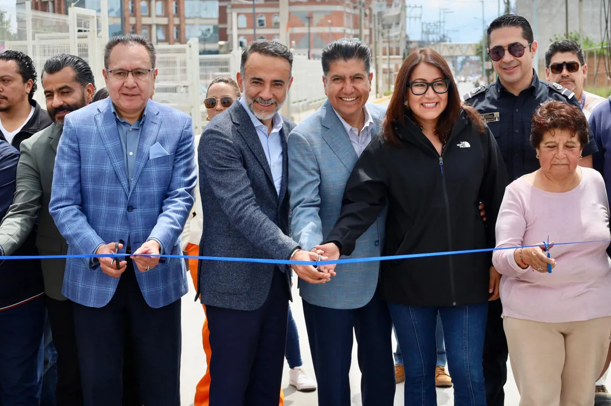 Cumple Fernando Flores a metepequenses con renovada calle