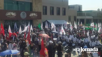 Desquician Antorchistas centro de Nicolás Romero con 15 mil personas