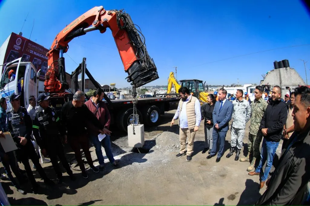 Coloca alcalde Isaac Montoya la primera piedra del nuevo C4; será uno de los más modernos del país