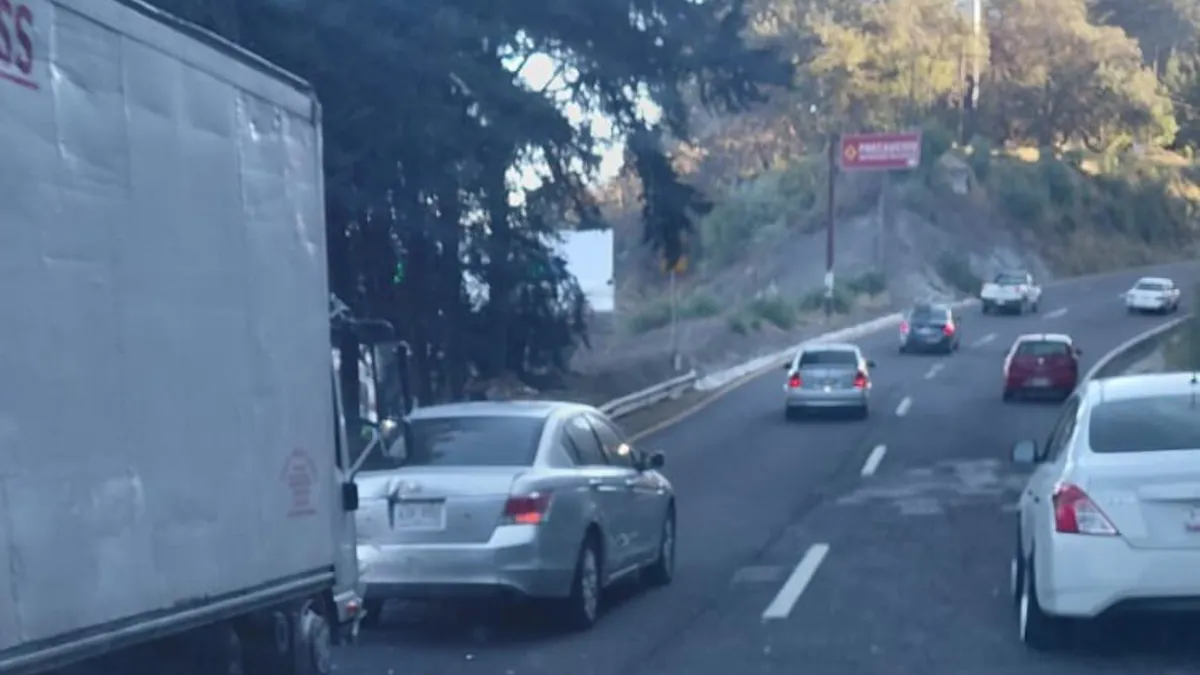 Accidente provoca tráfico en la México-Toluca, a la altura de Contadero