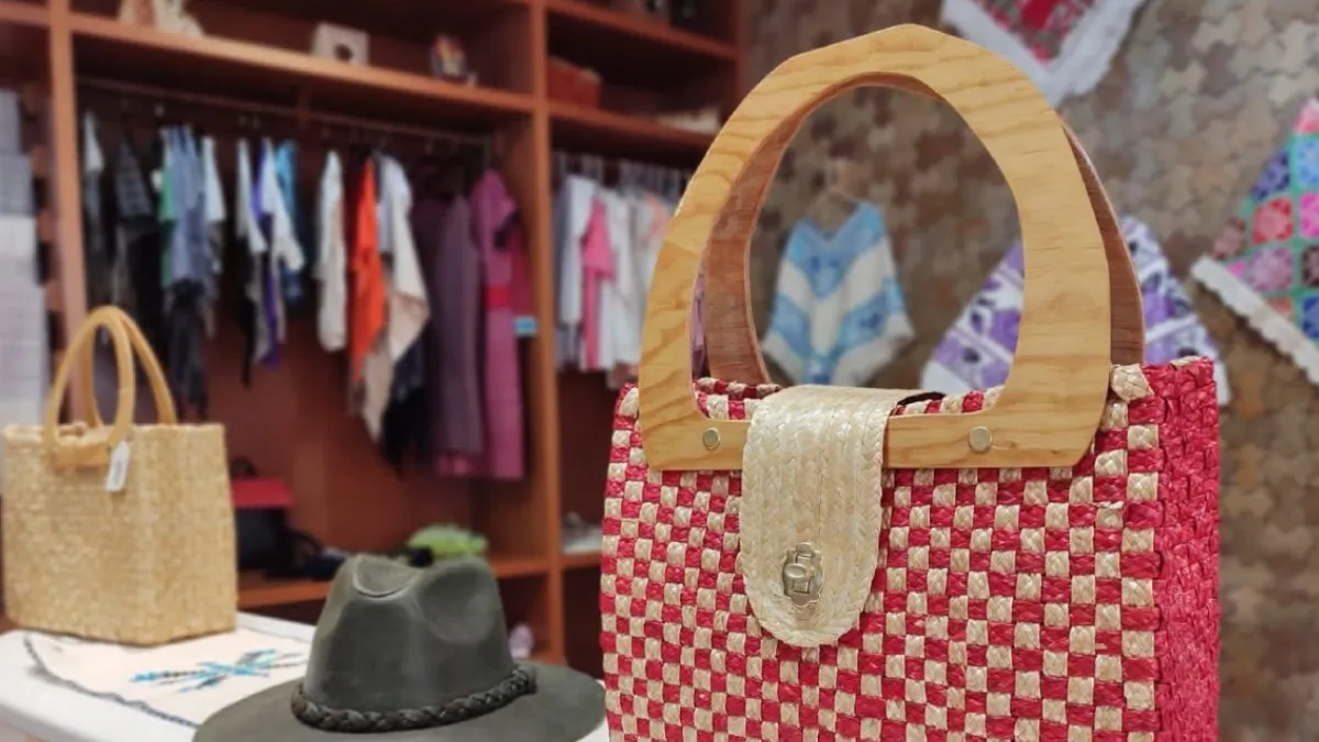 Inicia venta especial de artesanías por el Día Internacional de la Mujer