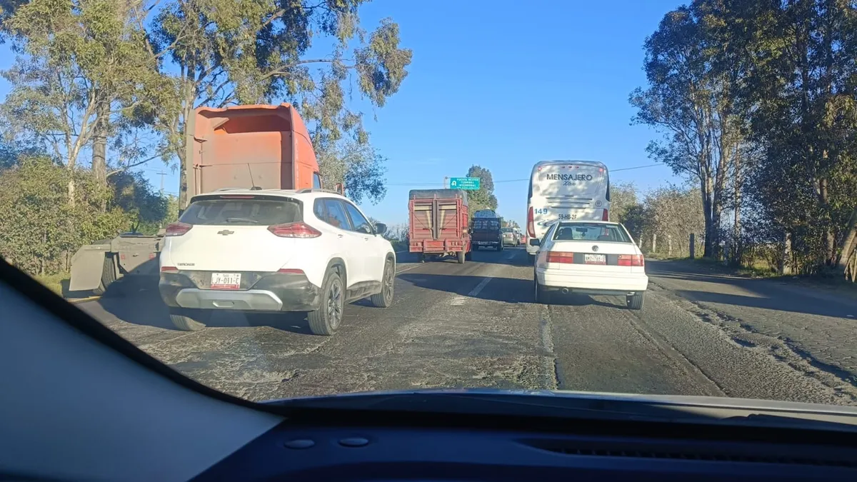 Tráfico a vuelta de rueda en la Toluca-Ixtlahuaca