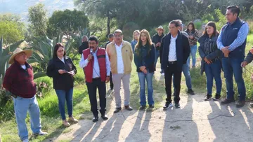 En apoyo al campo en La Purificación, gobierno municipal de Texcoco aporta material para revestimiento de canal de riego