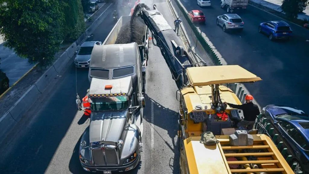 Gobierno del Edomex apuesta por una reconstrucción duradera del Periférico Norte, con materiales de hasta una década de vida útil