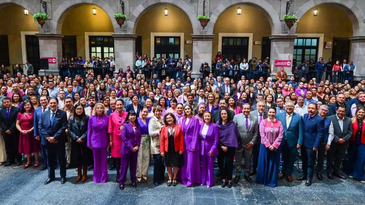 Delfina Gómez firma compromiso estatal por la igualdad