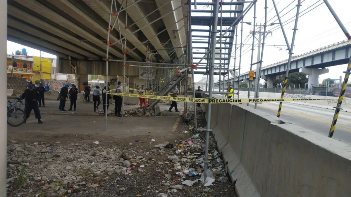 Cierran puente peatonal de la autopista México-Puebla
