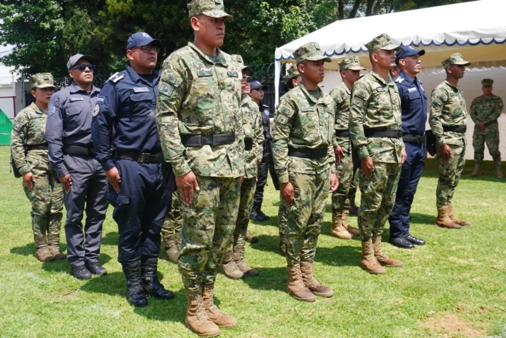 Policía de Atizapán fortalece su Unidad Cinotáctica K9 con entrenamiento de la SEMAR