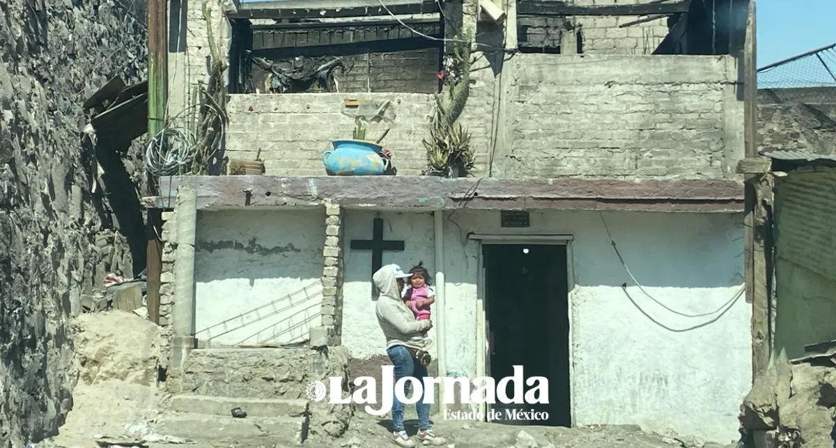 Chalco: Inician demolición de casas afectadas por incendio
