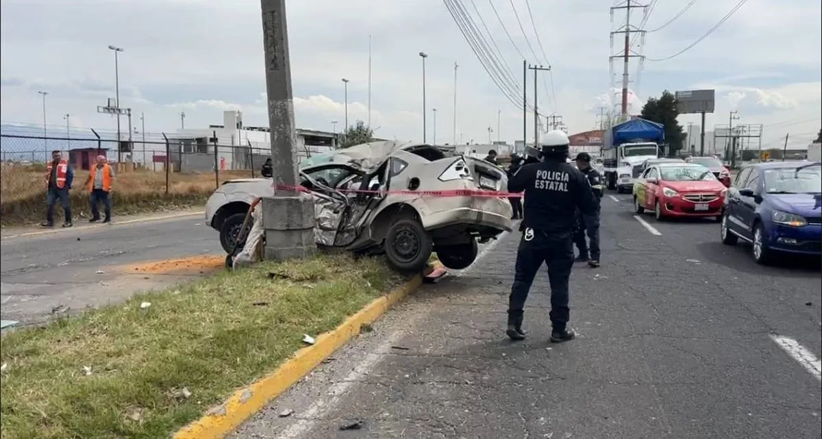 Toluca: Un muerto y un herido de gravedad deja carambola en Bulevar Aeropuerto