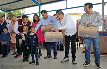 Invierte GEM 29.8 mdp en escuelas de la región de los volcanes