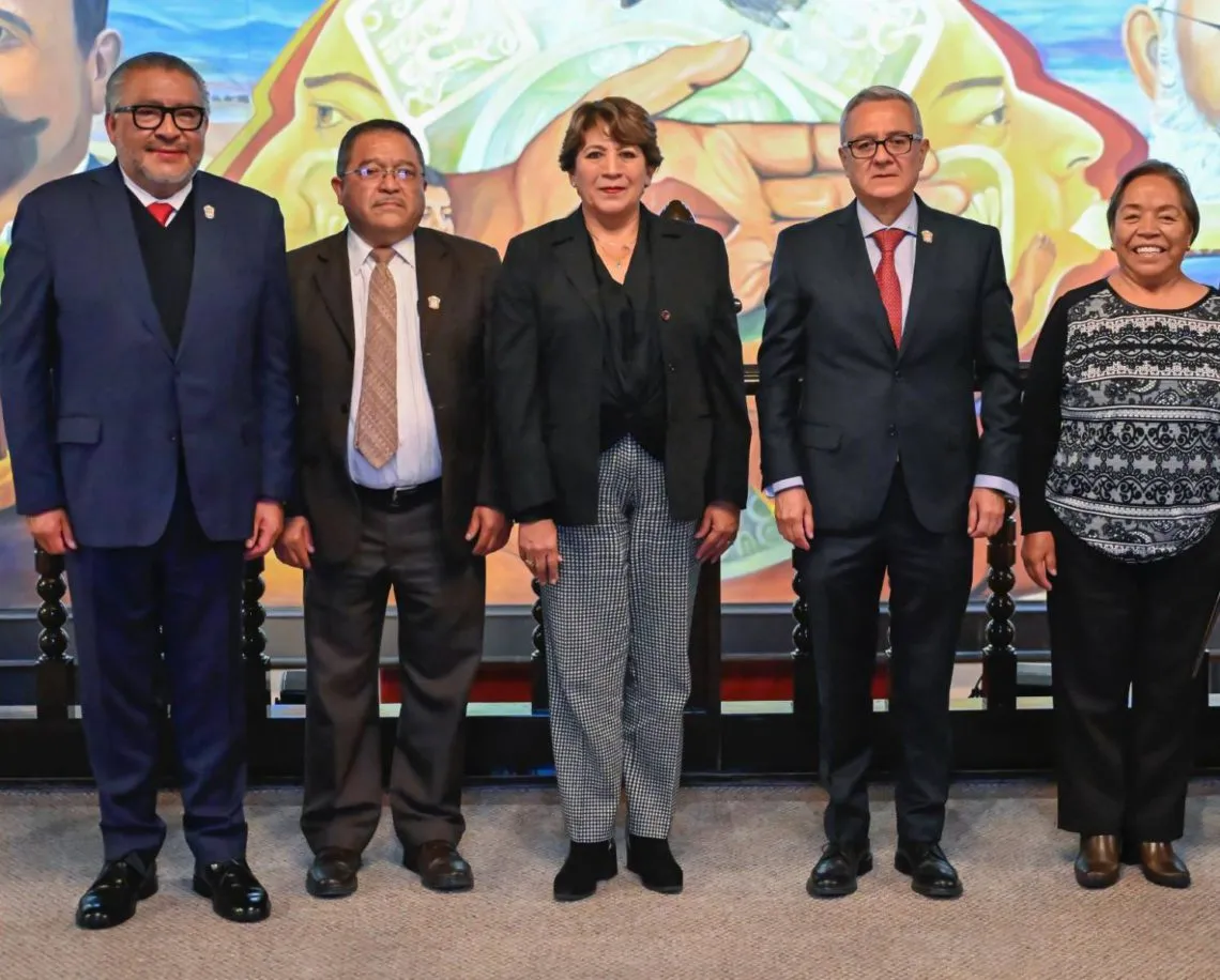 Relevo en Finanzas: entra Óscar Flores y sale Paulina Moreno