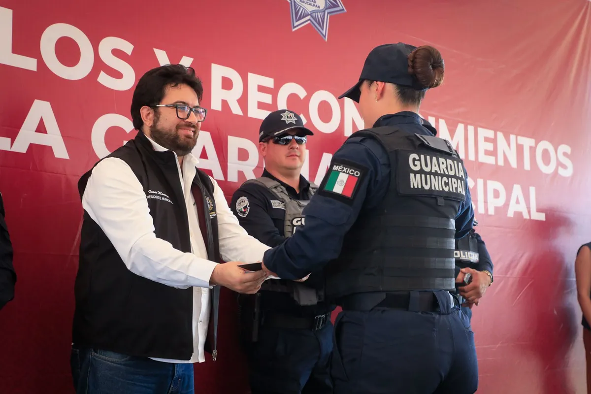 El Alcalde aseguró que, los estímulos seguirán otorgándose para reconocer el accionar positivo de las y los elementos en campo.