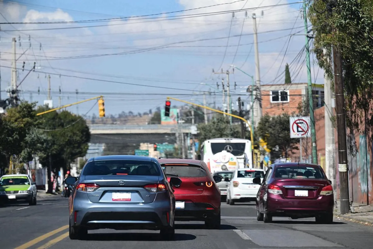 Inician multas por incumplir “Hoy No Circular” en 22 municipios de la ZMVT y ZVST