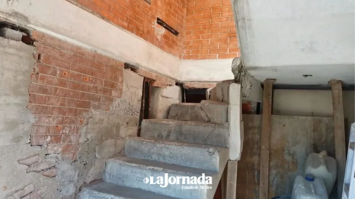Cientos de viviendas en riesgo de colapso por hundimientos en Los Reyes La Paz