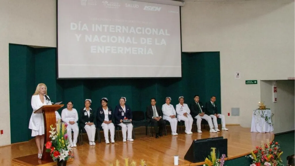 Enfermeras del Edomex recibieron reconocimientos por el Día de la Enfermería