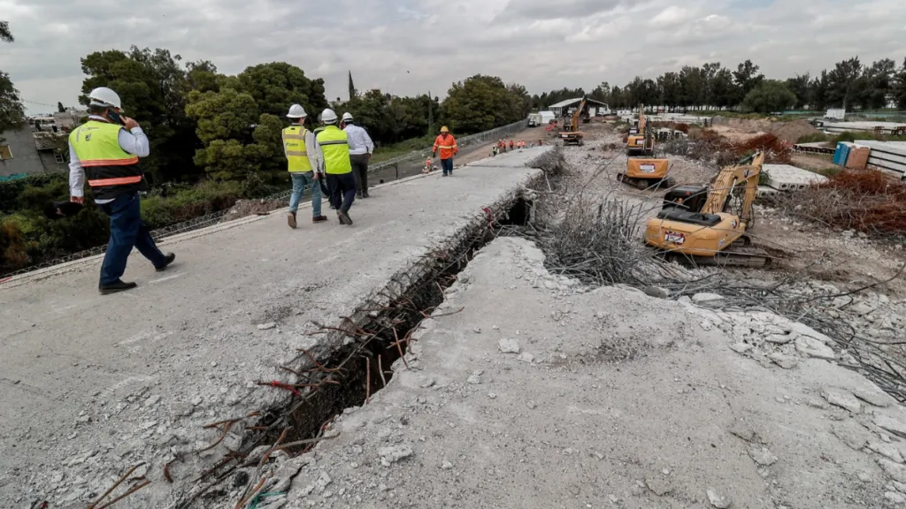 Edomex: Inicia reconstrucción de puentes en Periférico Oriente