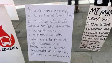 Colocan tendedero de denuncias contra el transporte público en Toluca