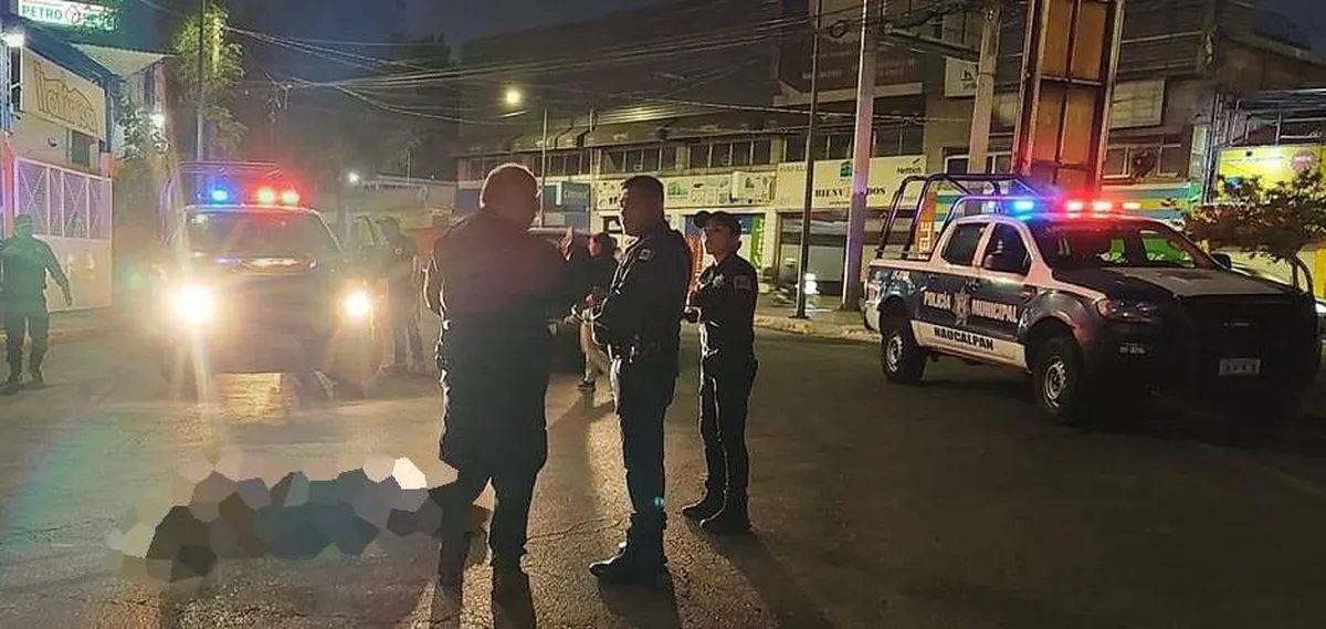 Balean a dos hombres a unas cuadras del Palacio Municipal de en Naucalpan
