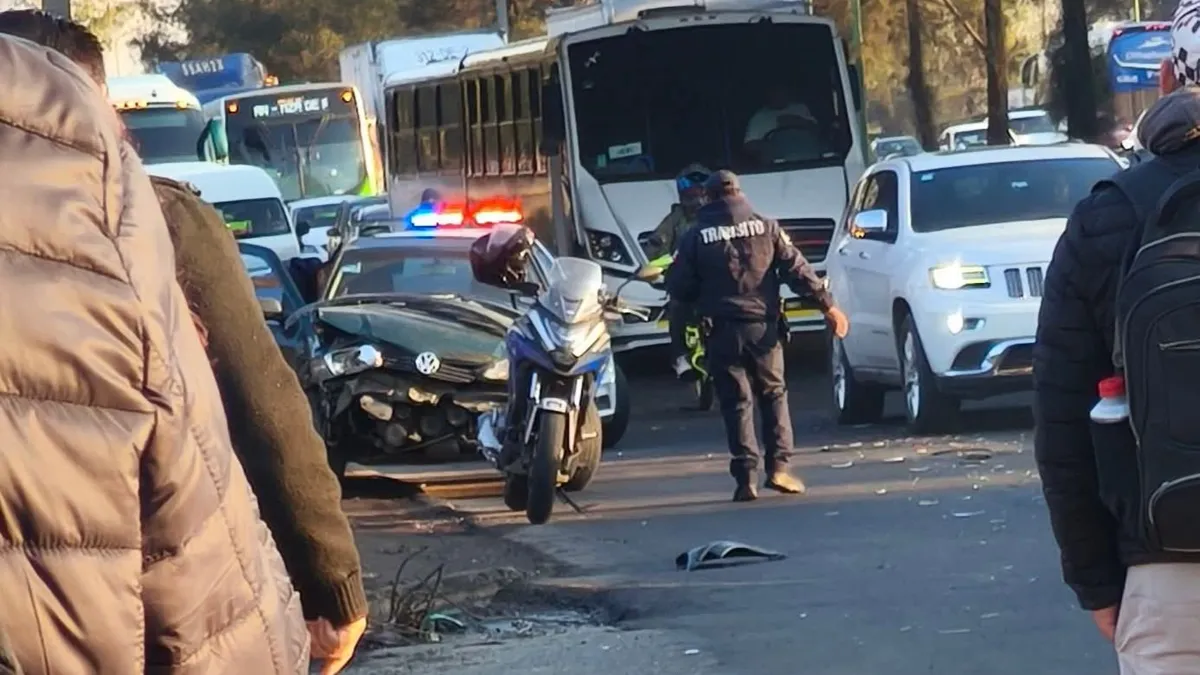 Reportan accidente vehicular en la México-Querétaro rumbo a CDMX