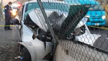 Muere conductor sobre autopista México-Puebla al impactarse con muro de contención