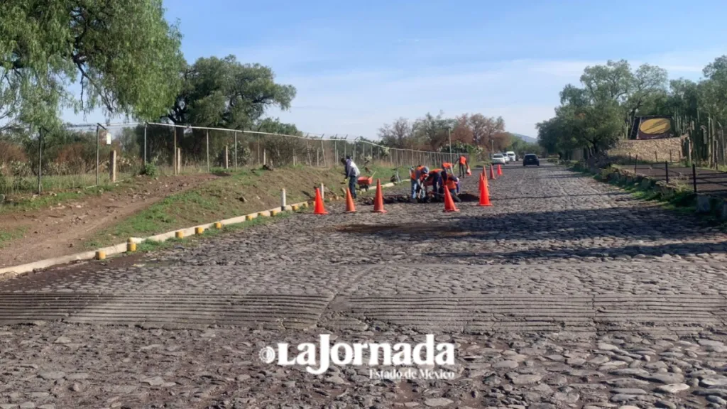 Baches se agravan con la lluvia alrededor de la zona arqueológica de Teotihuacán