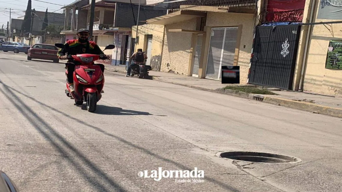 Ecatepec: Tapas de coladeras son robadas en Santa María Chiconautla