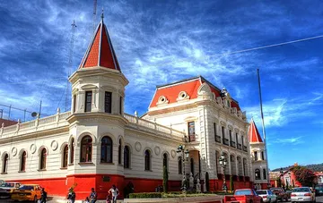 Ejecutivo y Legislativo piden solución al conflicto de El Oro