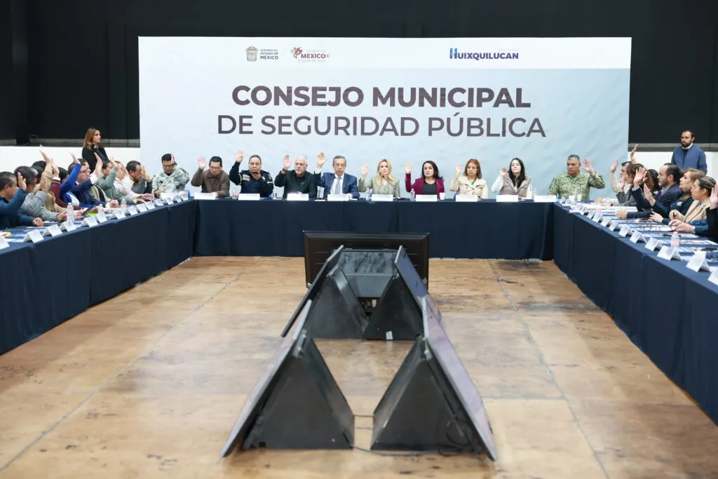 Reconocen a Huixquilucan por avances en implementación de la justicia cívica