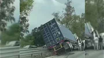 Choque múltiple en la autopista México–Querétaro afecta la circulación