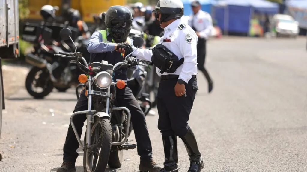 Autoridades federales y estatales reconocen a Huixquilucan por reducir accidentes viales con campañas y operativos