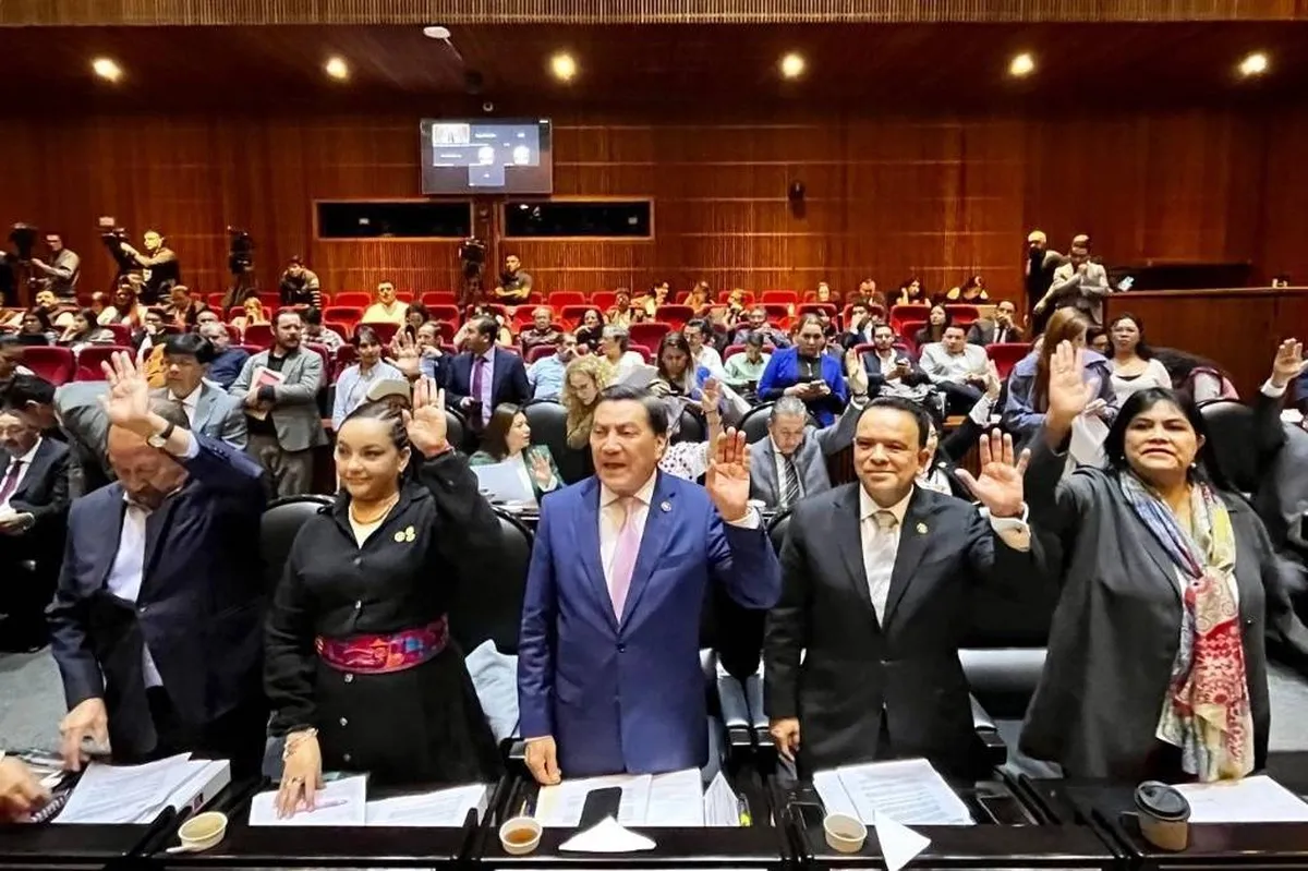 Aprueban dictamen de Reforma Constitucional de reforma judicial