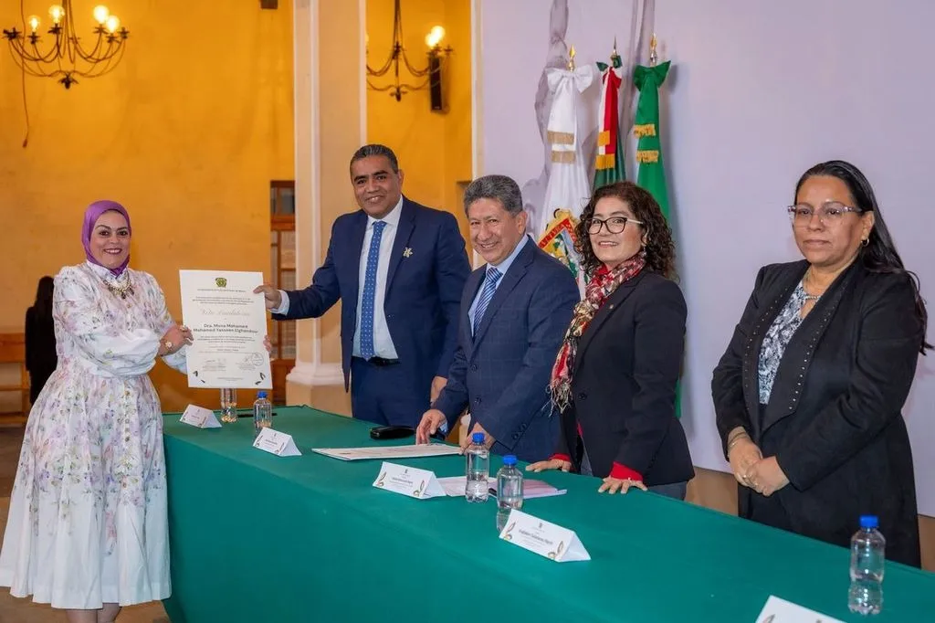 Presenta UAEMéx modelo educativo que guiará gestión 2025–2029 y reconoce con Nota Laudatoria 2025 a académicas y académicos