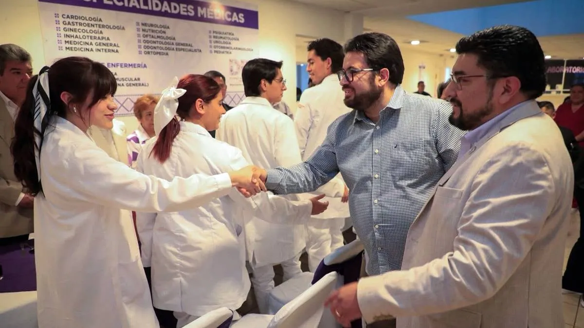 Naucalpan: reconoce alcalde compromiso, vocación y atención de los médicos