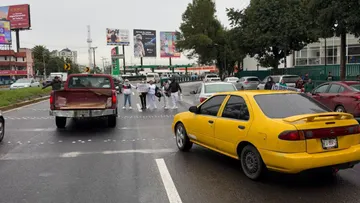 Bloquean Paseo Tollocan frente al IMSS 220, afecta carriles centrales y laterales