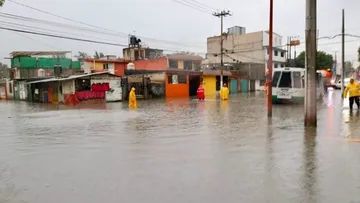 Vecinos de Tlalnepantla denuncian contaminación en cisternas tras desbordamiento de ríos