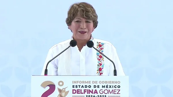 Delfina Gómez pide a funcionarios no “subirse a un tabiquito” y llama a denunciar corrupción
