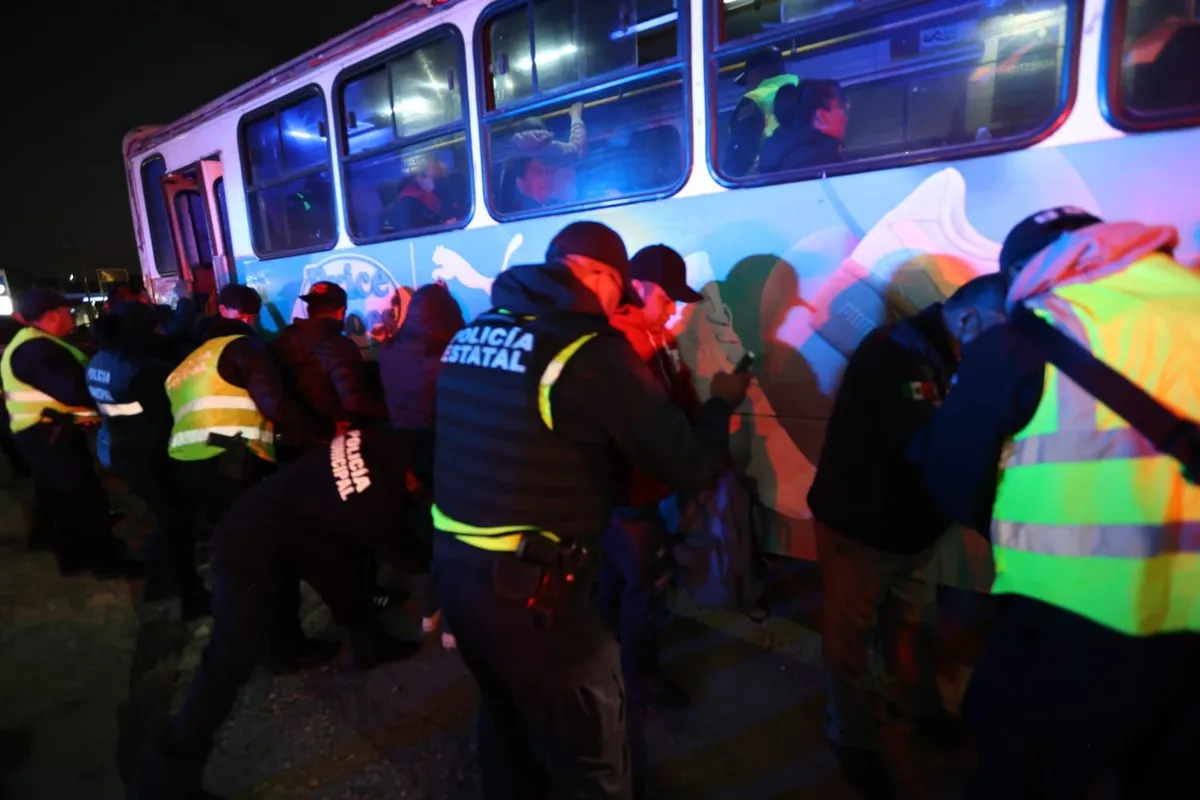 Como parte del dispositivo, se llevan a cabo inspecciones preventivas a unidades del transporte público.