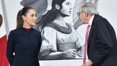 Equipos de salud fumigan y vacunan en zonas afectadas por deslaves e inundaciones en cinco estados del país.