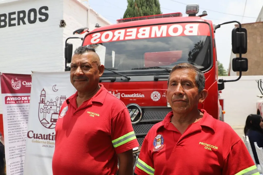 Cuautitlán reconoce a los héroes del fuego en el Día del Bombero