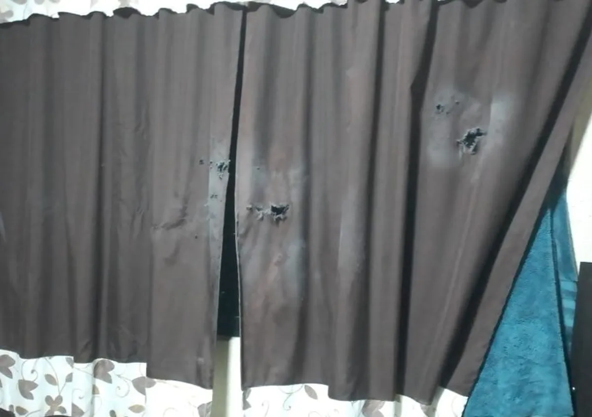 Amenazan y balean casa de precandidato de MC en Amanalco