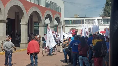 Exigen servicios en Chicoloapan