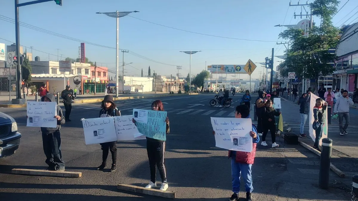 México-Pachuca: Bloquean carretera para exigir localización de menor