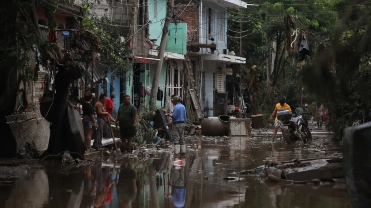 Las lluvias dejan 70 muertos y miles de viviendas afectadas en Veracruz, Puebla, Hidalgo, Querétaro y San Luis Potosí.